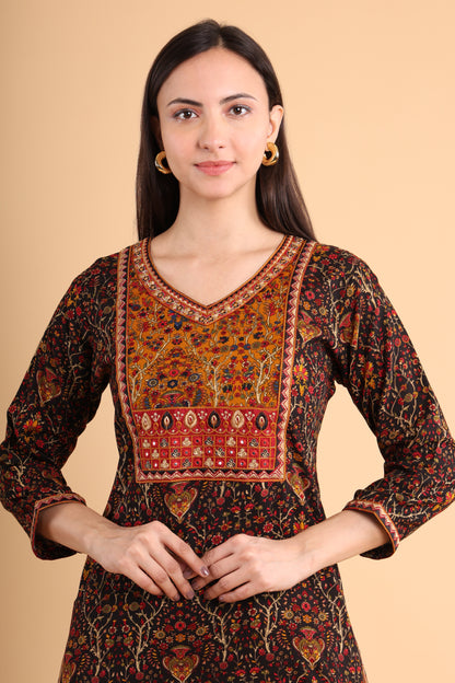 Elegant Traditional Embroidered Kurti